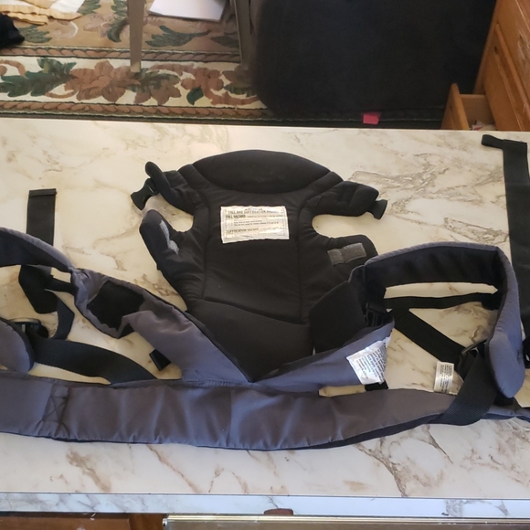 Infant holder - Picture 2 of 2